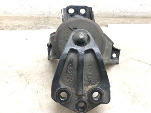 2020-2025 Kia Telluride Engine Mount Support - Right (Passenger) (Used OEM)