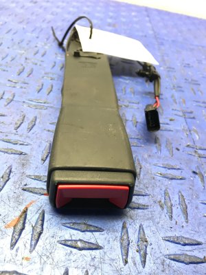 2018-2024 Ford Expedition Seat Belt Buckle Set - Front, Right (Passenger) (Used OEM)