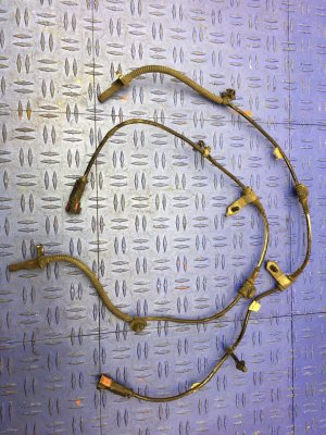 2015-2020 Ford Mustang ABS Wheel Speed Sensor Set - Front (Used OEM)