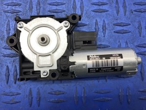 2019-2023 Porsche Cayenne Sunroof or Sunshade Motor - Front (Used OEM)