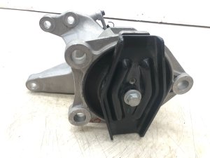 2021-2024 Volvo XC40 Engine Mount with Bracket - Left (Driver) (Used OEM)