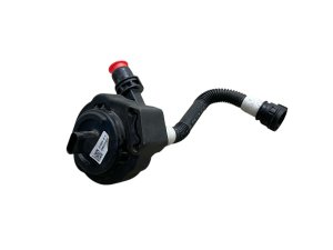  Tesla Model s Electric Auxiliary Engine Water Pump with Hose (Used OEM)