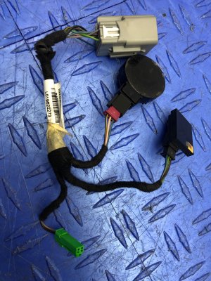 2019-2025 Volvo V60 Front Windshield Rain Sensor Control Module (Used OEM)
