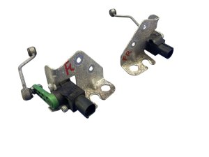 2008-2015 Audi R8 Height Level Sensor Bracket Set - Front (Used OEM)