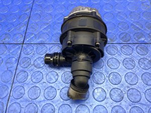 2015-2019 Mercedes-Benz GLA250 Engine Coolant Water Pump Motor (Used OEM)