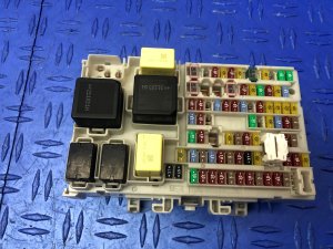 2022-2025 INFINITI QX60 Under Dash Cabin Fuse Relay Junction Box (Used OEM)