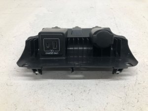 2017-2020 INFINITI QX60 Dual USB and USB-C Charging Port Hub with Power Outlet (Used OEM)