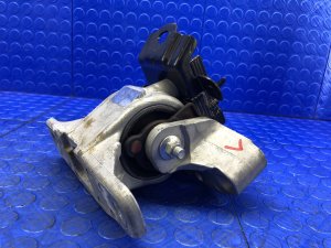 2021-2024 Toyota Sienna Engine Mount Bracket Support (Used OEM)