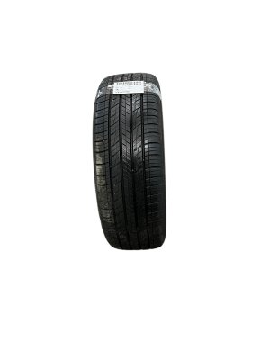 2017-2022 Chrysler Pacifica 235/60R18 103H Kumho Tire (Used OEM)