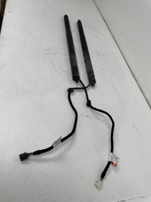 2017-2022 Maserati Levante Power Liftgate Lift Support (Used OEM)