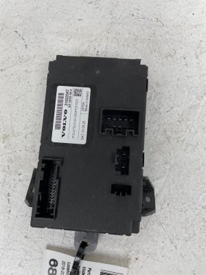 2016-2025 Volvo XC90 Seat Control Module - Front (Used OEM)