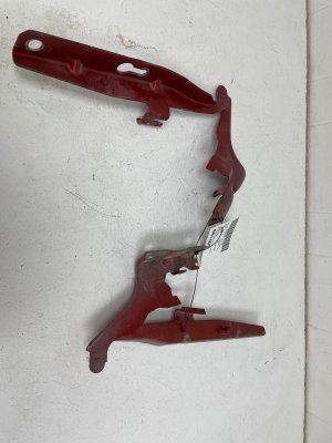 2018-2024 Volvo XC60 Hood Hinge Set - Front, Right (Passenger) (Used OEM)