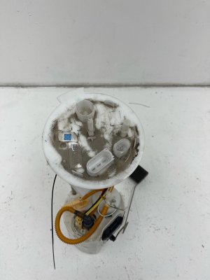 2020-2024 Land Rover Range Rover Evoque Fuel Pump and Tank Mounted Sender Unit (Used OEM)
