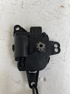 2011-2017 Hyundai Veloster HVAC Vent Opener Power Motor (Used OEM)