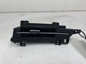 2024-2025 Hyundai Kona Outer Dashboard HVAC Vent (Used OEM)