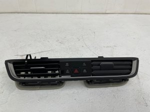 2022-2025 Volkswagen GTI Dash Air Conditioning Heater Vent with Hazard Switches (Used OEM)