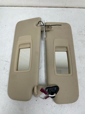 2020-2022 BMW 740i Beige Sun Visor Set - Right (Passenger) (Used OEM)