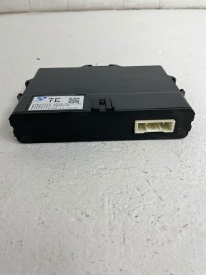 2023-2025 Toyota Prius Wireless Charging Control Module (Used OEM)