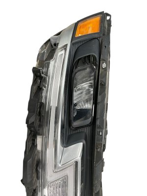 2022-2024 Kia Carnival LED Headlight Assembly - Front, Right (Passenger) (Used OEM)