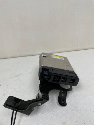 2016-2024 Audi Q7 Voltage Transformer Power Converter Control Module (Used OEM)