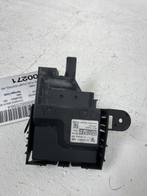 2017-2024 Porsche Panamera Fuel Pump Control Module (Used OEM)