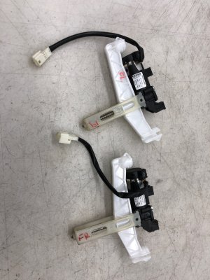 2012-2015 Mercedes-Benz ML350 Headrest Actuator Set (Used OEM)