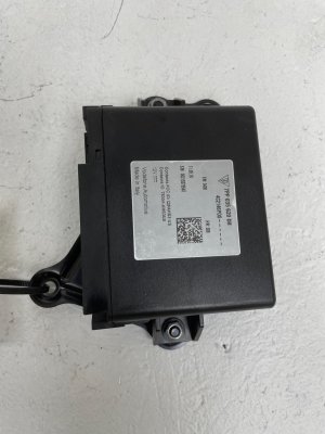 2015-2018 Porsche Cayenne Navigation and GPS Tracking Control Module (Used OEM)