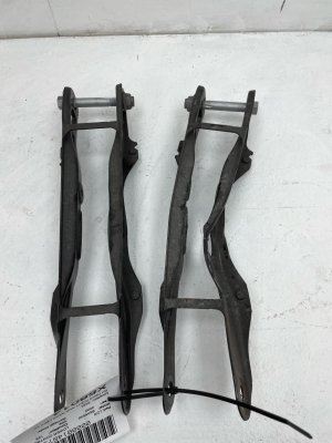 2016-2022 BMW 740i Suspension Control Arm Set - Rear, Right (Passenger) (Used OEM)