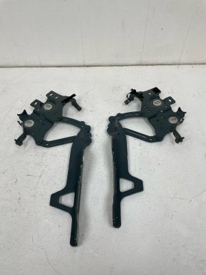 2016-2024 Mini Cooper Clubman Hood Hinge Set - Front, Right (Passenger) (Used OEM)