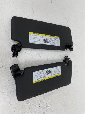 2019-2024 BMW 328i Black Sun Visor Shade Set - Right (Passenger) (Used OEM)