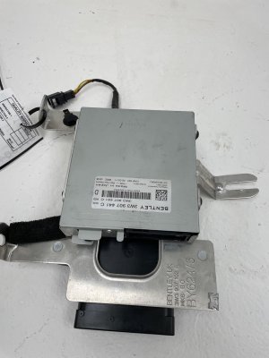 2003-2011 Bentley Continental Rear View Camera Control Module (Used OEM)