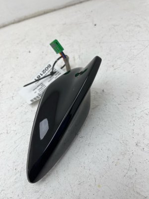 2022-2025 Hyundai Tucson Phantom Black Shark Fin Roof Radio Antenna (Used OEM)