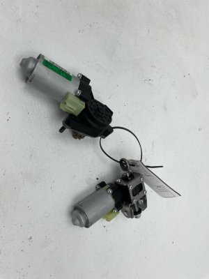 2020-2025 Kia Telluride Seat Adjustment Motor Set - Front, Right (Passenger) (Used OEM)