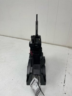 2025 Nissan Kicks Automatic Transmission Shift Lever Assembly - Front (Used OEM)