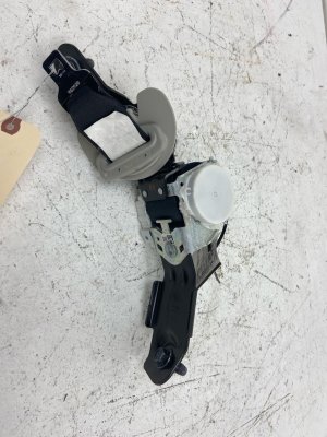 2020-2025 Kia Telluride 3rd Row Center Seat Belt Assembly - Rear, Left (Driver) (Used OEM)