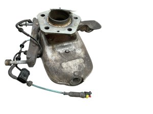 2008-2012 Maserati Quattroporte Steering Knuckle and Hub Assembly - Front, Right (Passenger) (Used OEM)