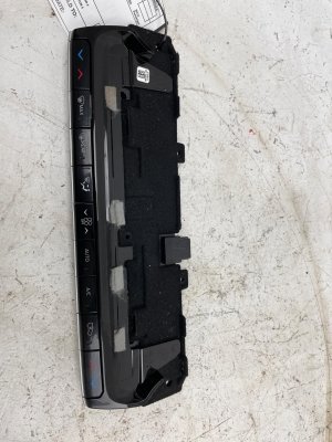 2022-2025 Jeep Wagoneer Dual-Zone Automatic Temperature Control Module (Used OEM)