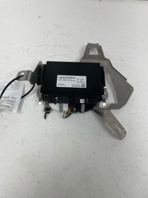 2017-2018 Mercedes-Benz E250 Air Suspension Control Module (Used OEM)