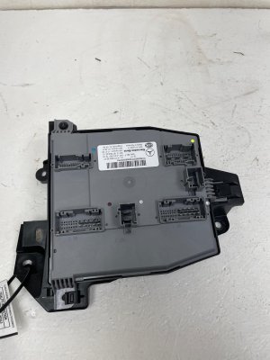 2017-2023 Mercedes-Benz E500 Signal Acquisition and Actuation Module (SAM) (Used OEM)