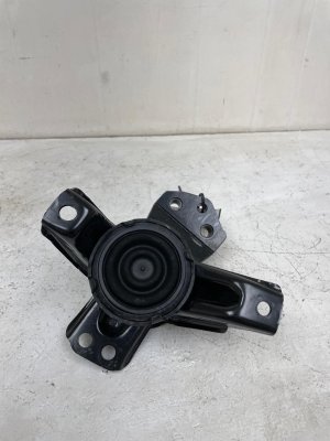 2020-2025 Kia Telluride Engine Mount Support - Front, Right (Passenger) (Used OEM)