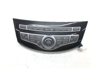 2017-2018 INFINITI QX60 Infotainment Display and Climate Control Switch Panel (Used OEM)