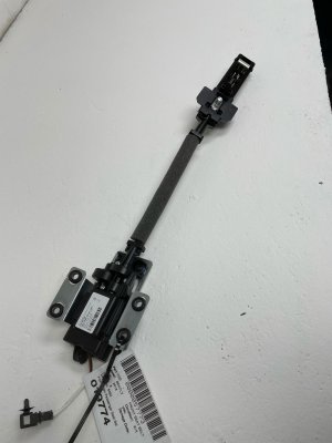 2017-2020 Audi Q7 Beluga (Black) Seat Belt Assembly with Power Height Adjuster - Front (Used OEM)