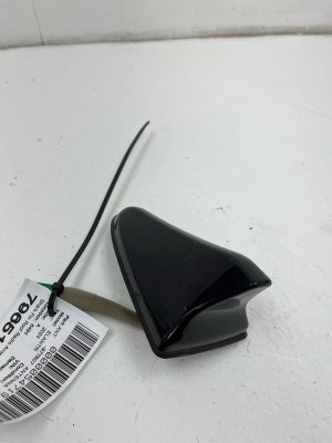 2021-2025 Hyundai Elantra Black Shark Fin Roof Radio Antenna Assembly (Used OEM)