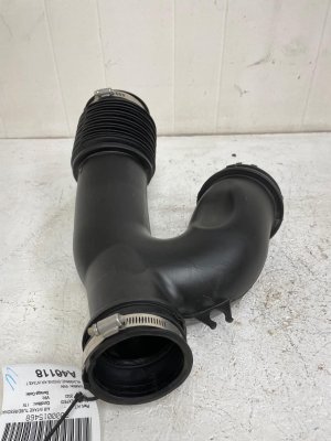 2022-2024 Lincoln Navigator Engine Air Intake Tube and Hose with Resonator (Used OEM)