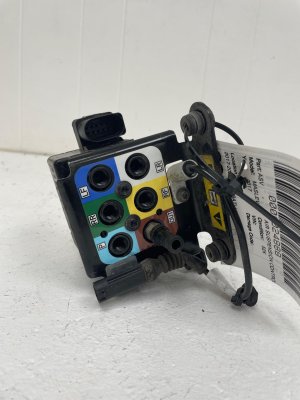 2017-2024 Maserati Levante Air Suspension Control Valve Block (Used OEM)