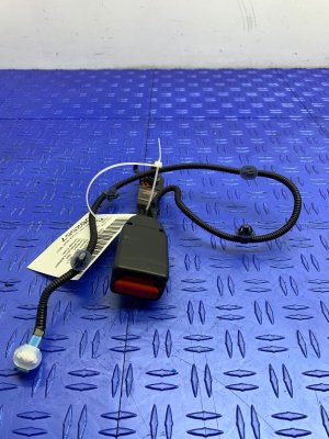 2018-2020 Honda Odyssey Seat Belt Buckle - Front, Left (Driver) (Used OEM)