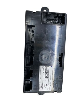 2024-2025 Volkswagen Atlas HVAC Temperature Control Module (Used OEM)