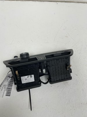 2018-2021 BMW i3 Center Dash Vent with Temperature Control and Hazard Switch (Used OEM)