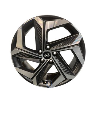 2022-2024 Hyundai Tucson Black 19x7.5 5-Split Spoke Machined Charcoal Alloy Wheel (Used OEM)