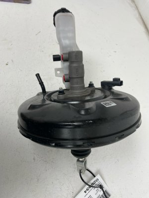 2022-2025 Hyundai Elantra Brake Master Cylinder (Used OEM)